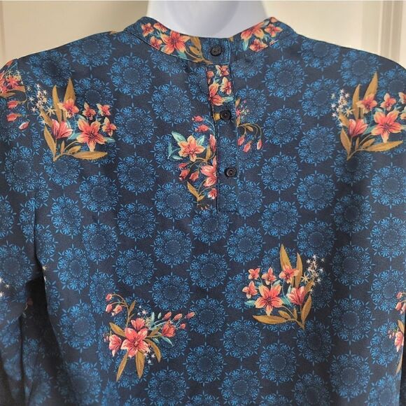 SFERRA CASUAL Blouse  - Picture 7 of 9